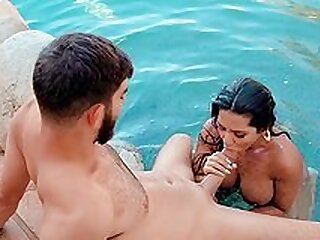 Super milf porn by the pool with Rose Monroe